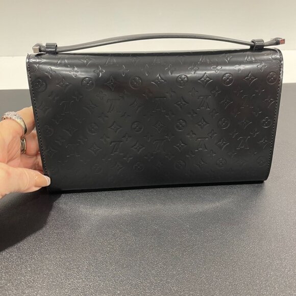 Louis Vuitton Monogram Glace Anouchka Pochette MM Black (144696) - Picture 4 of 8